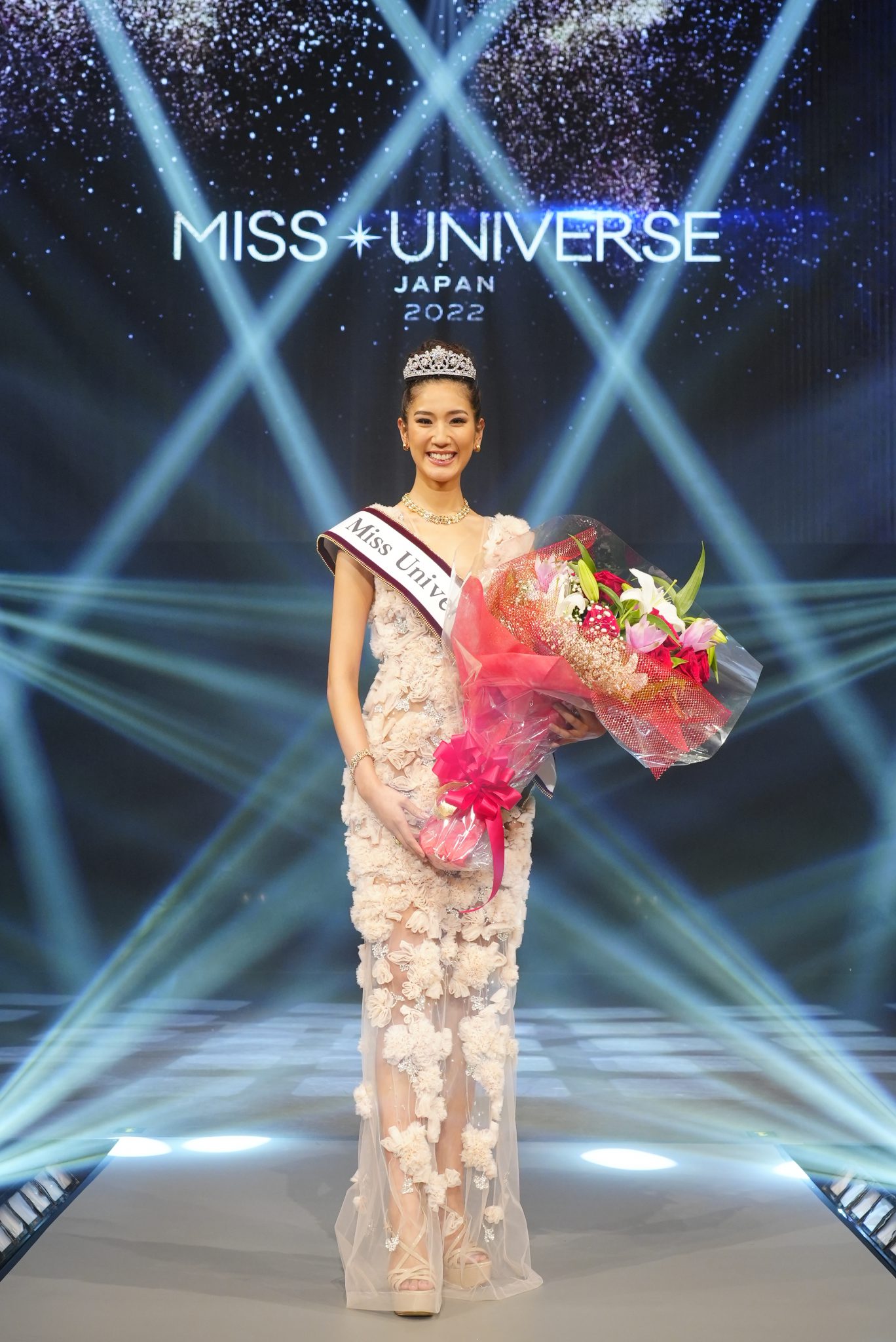 2022 WINNER MISS UNIVERSE JAPAN